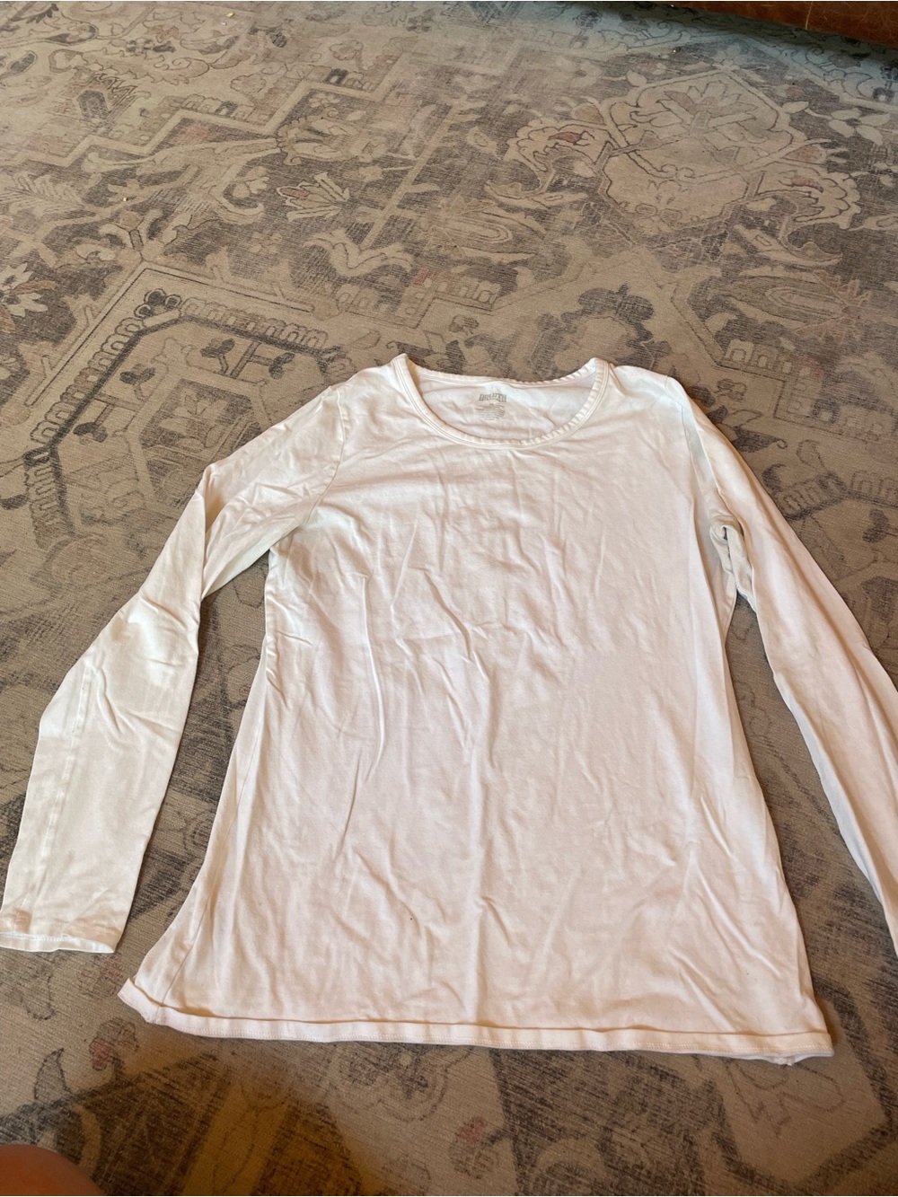 Duluth Trading Co White Long-Sleeve Crewneck Tee